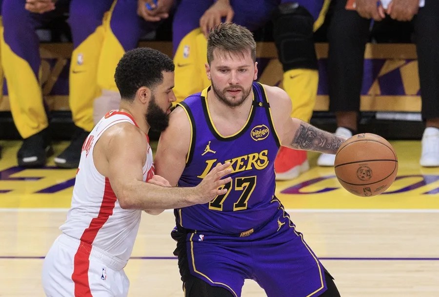 Luka Doncic renueva con los Lakers por tres años y 165 millones de dólares