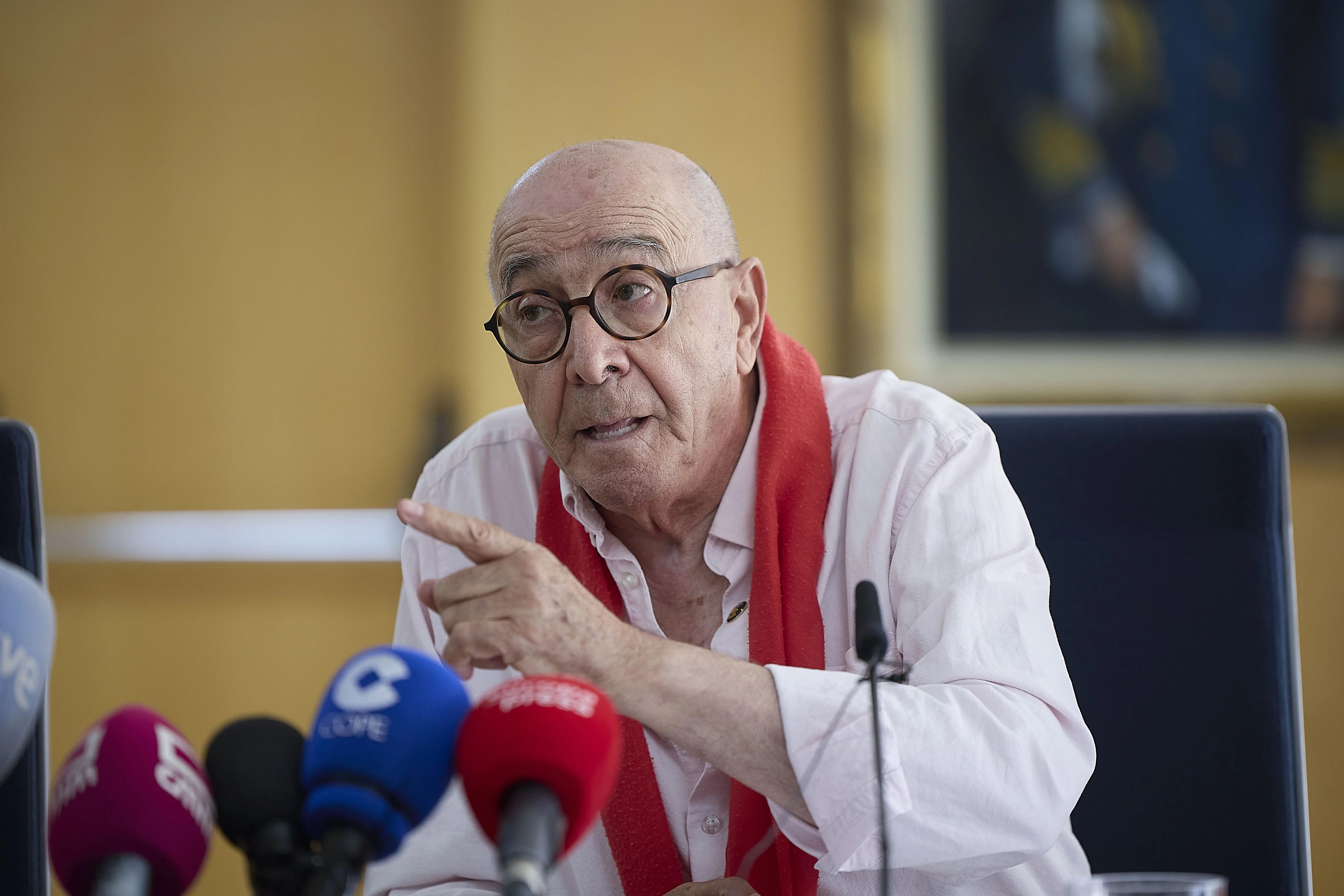 El alcalde de Noblejas (Toledo) pone fin a su huelga de hambre y se recupera en casa