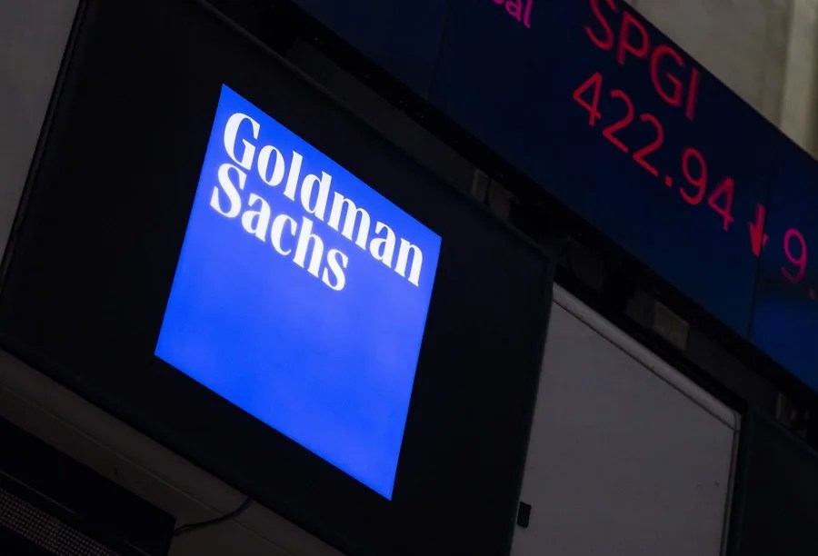 Trump insta a Goldman Sachs a reemplazar a su economista jefe por sus análisis sobre los aranceles