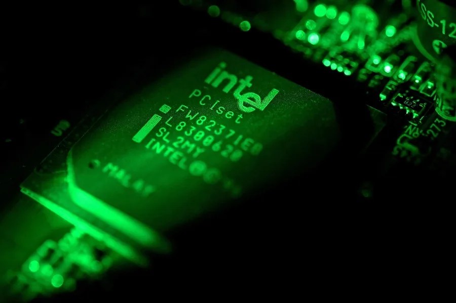 El control de Intel abre una brecha en Washington: ¿nacionalizar o impulsar los chips?