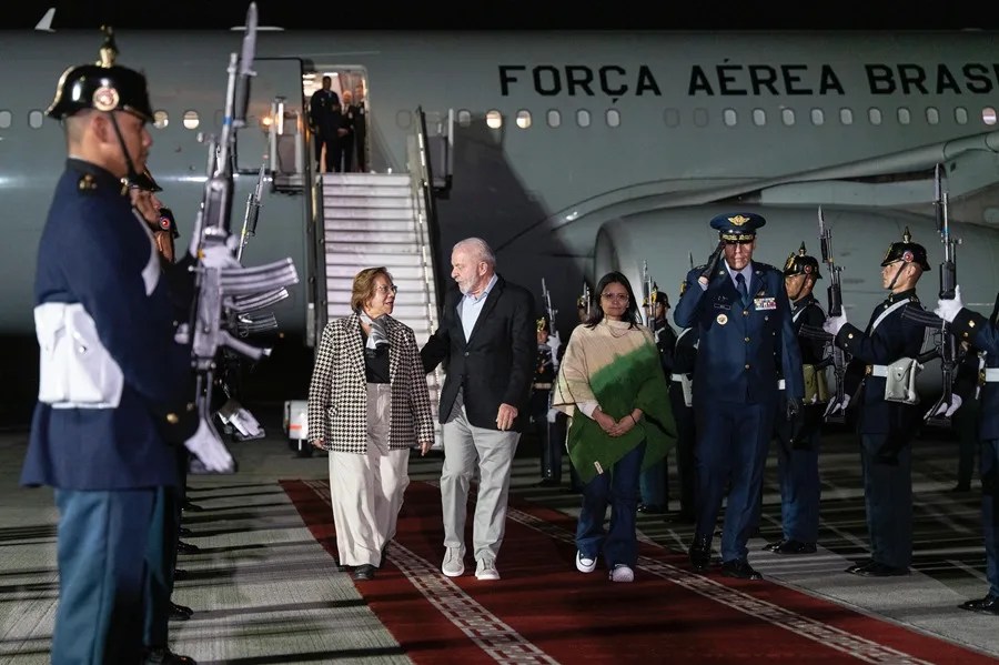 Lula llega a Colombia para reunirse el viernes con Petro en la V Cumbre de Países Amazónicos