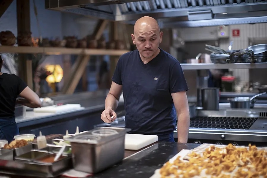 El chef mexicano Lalo García, de migrante dos veces deportado a ganar una estrella Michelin