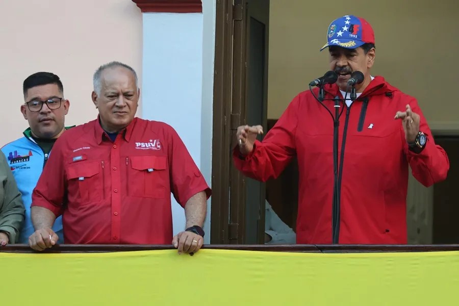 Maduro ordena el despliegue de 4,5 millones de milicianos tras el anuncio de recompensa de EE.UU.