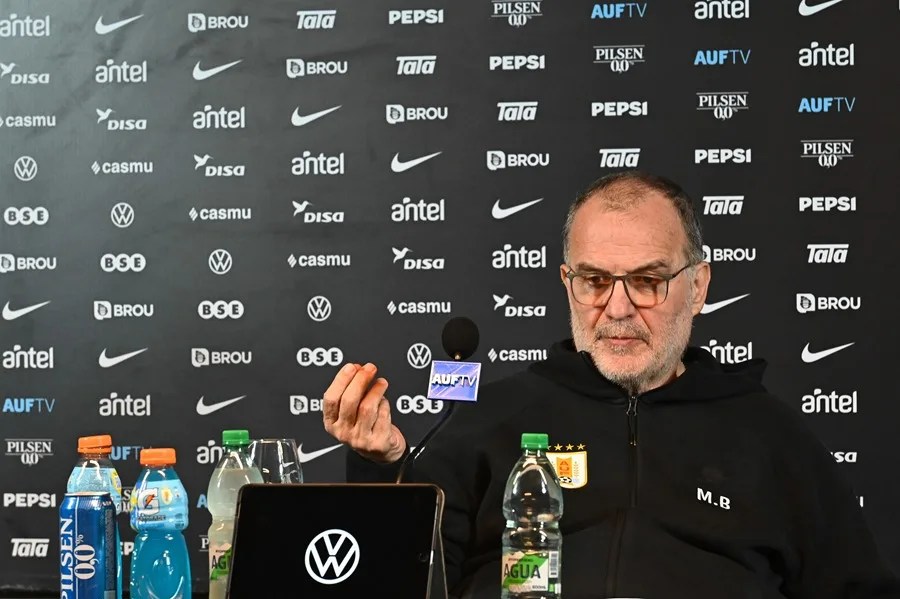 Marcelo Bielsa: "Uruguay necesita correr mucho, porque eso le hace jugar mejor"