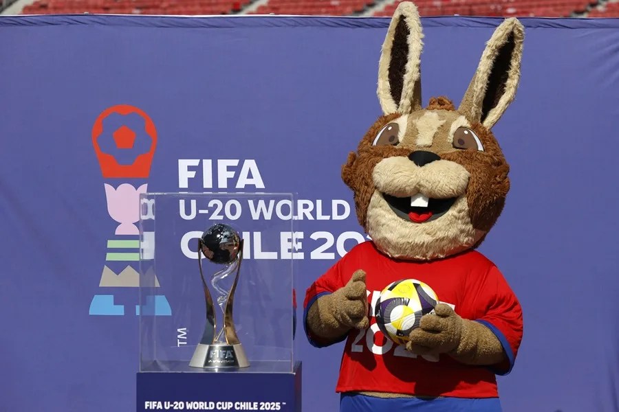 El trofeo del Mundial Sub-20 inicia gira por las sedes