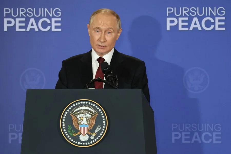 Putin dice que la guerra de Ucrania es una "tragedia" a la que hay que poner fin tras su reunión con Trump