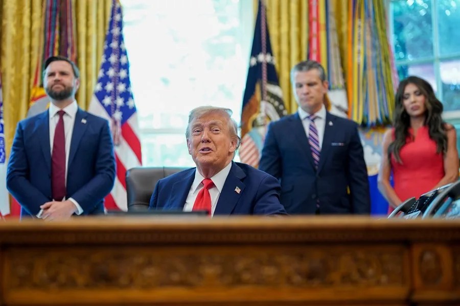 Trump promete que repetirá la operación de Intel "todo el tiempo" con otras empresas