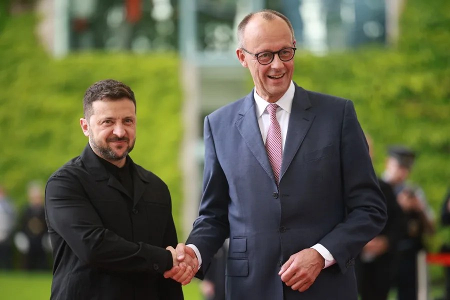 Zelenski mantiene múltiples reuniones antes de la cumbre entre Putin y Trump