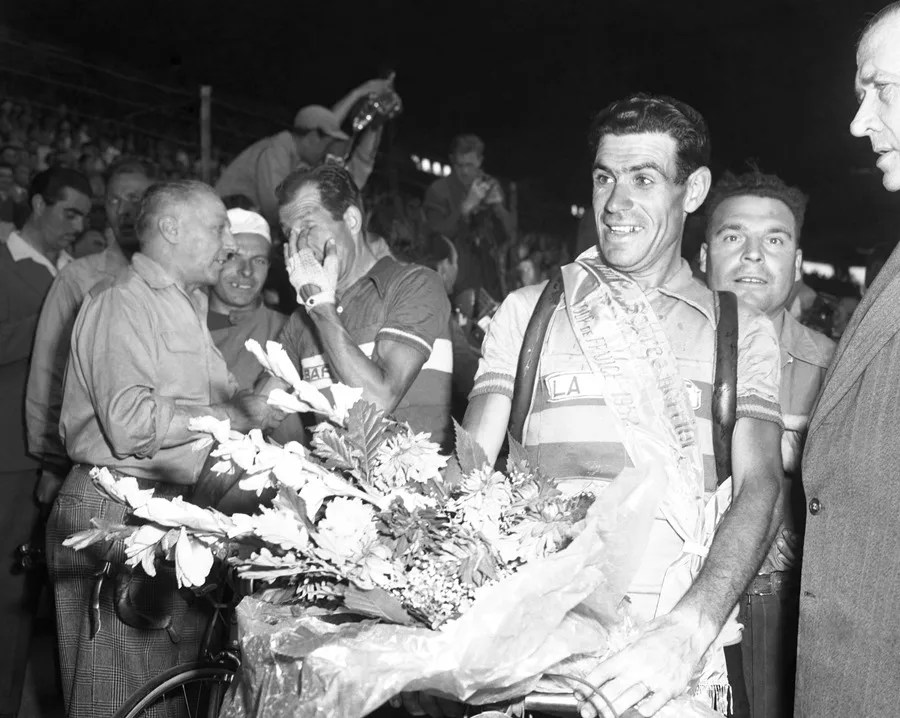 El español Bernardo Ruiz, tercer clasificado en el 39º Tour de Francia, en 1952.