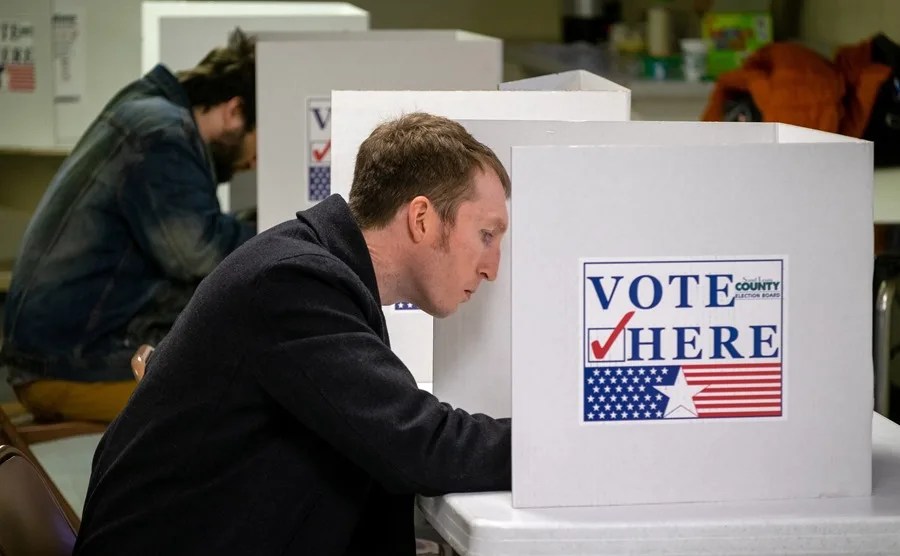 El gobernador de Misuri (EE.UU.) sigue a Texas y propone un nuevo mapa electoral favorable a los republicanos