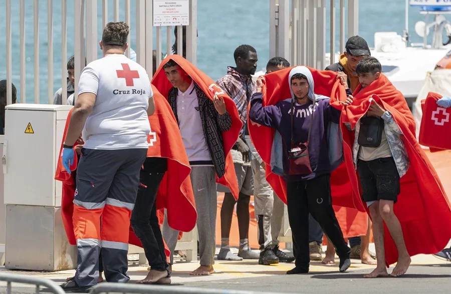 Inmigrantes de origen magrebí y subsahariano rescatados en julio en Canarias.