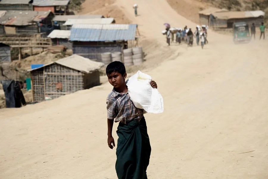 Rohinyás en el campo de refugiados de Kutupalong
