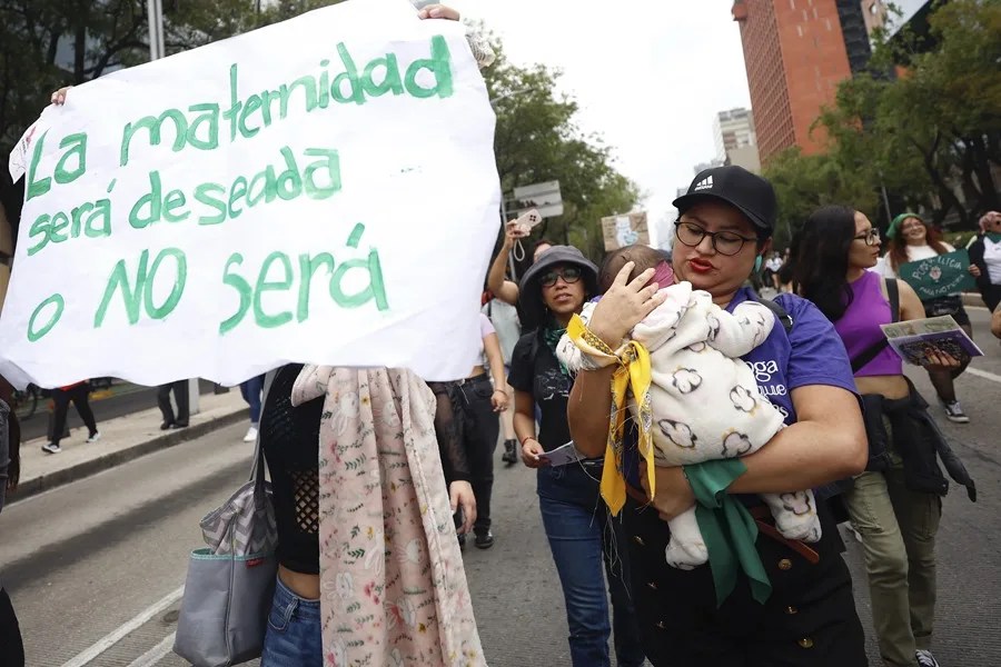 La despenalización total y accesibilidad: la lucha feminista por el aborto persiste en México