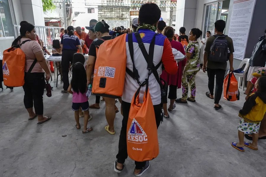 El supertifón Ragasa toca tierra en el norte de Filipinas