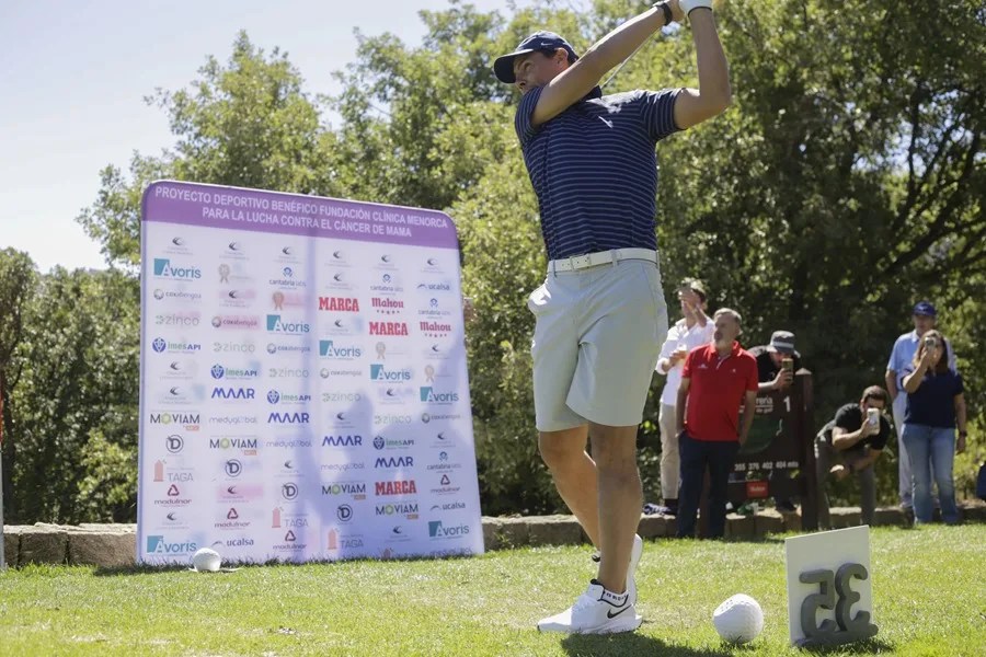 El tenista Rafa Nadal, en el torneo benéfico de golf "Unidos contra el cáncer de mama", este jueves en el Club de Golf La Herrería en San Lorenzo de El Escorial (Madrid).