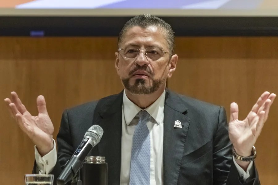 La comisión de la Asamblea Legislativa de Costa Rica recomienda levantar el fuero del presidente Rodrigo Chaves