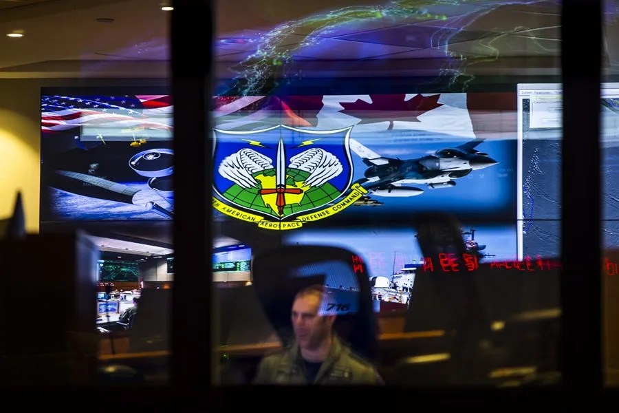 Cazas estadounidenses rastrean bombarderos de Rusia que volaban cerca de Alaska