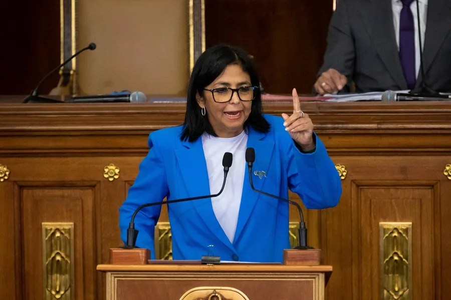 Maduro decreta la conmoción exterior en Venezuela ante lo que su Gobierno llama "amenazas" de EE.UU.