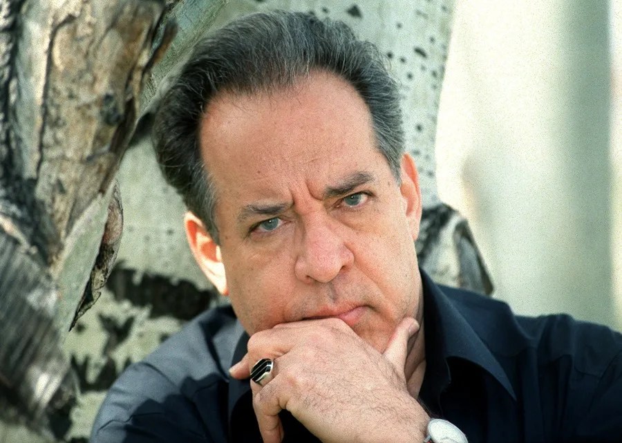 El poeta, escritor y periodista Roberto Cazorla