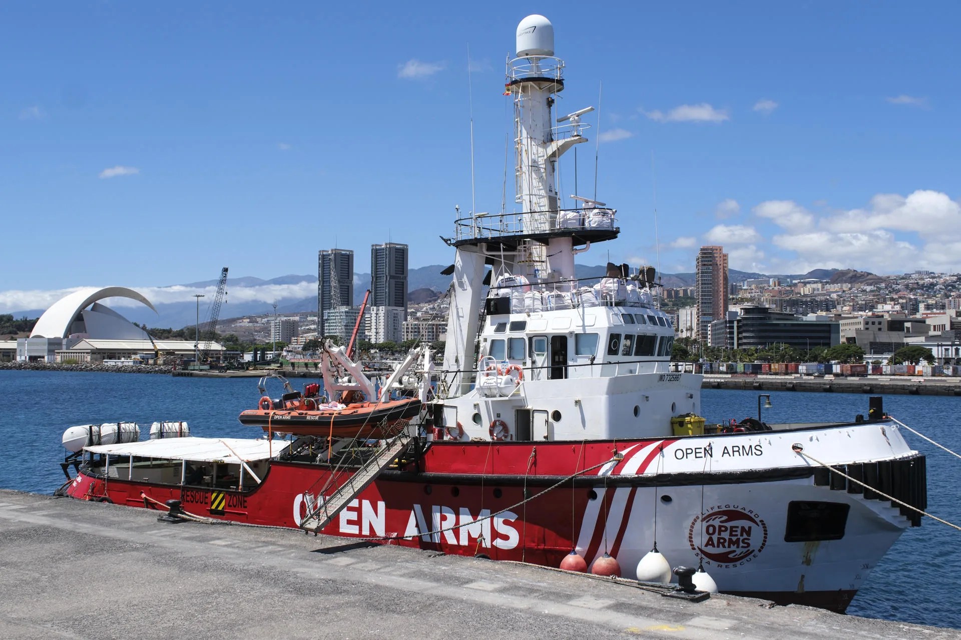 Foto tomada el 27 de agosto, durante la estancia del Open Arms en el puerto de Santa Cruz de Tenerife. EFE/Alberto Valdés