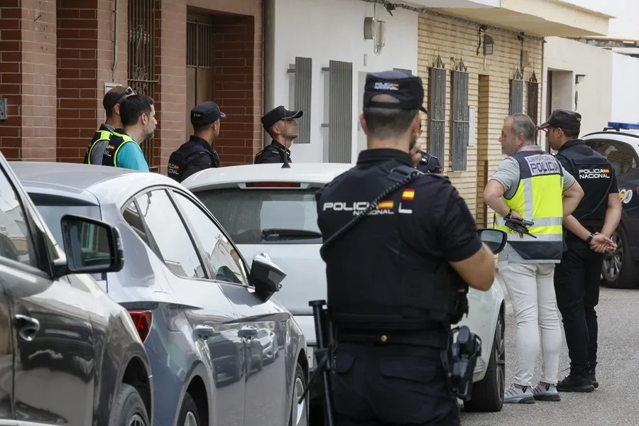 Investigación de la muerte de una mujer en el barrio de Valdezorras de Sevilla.