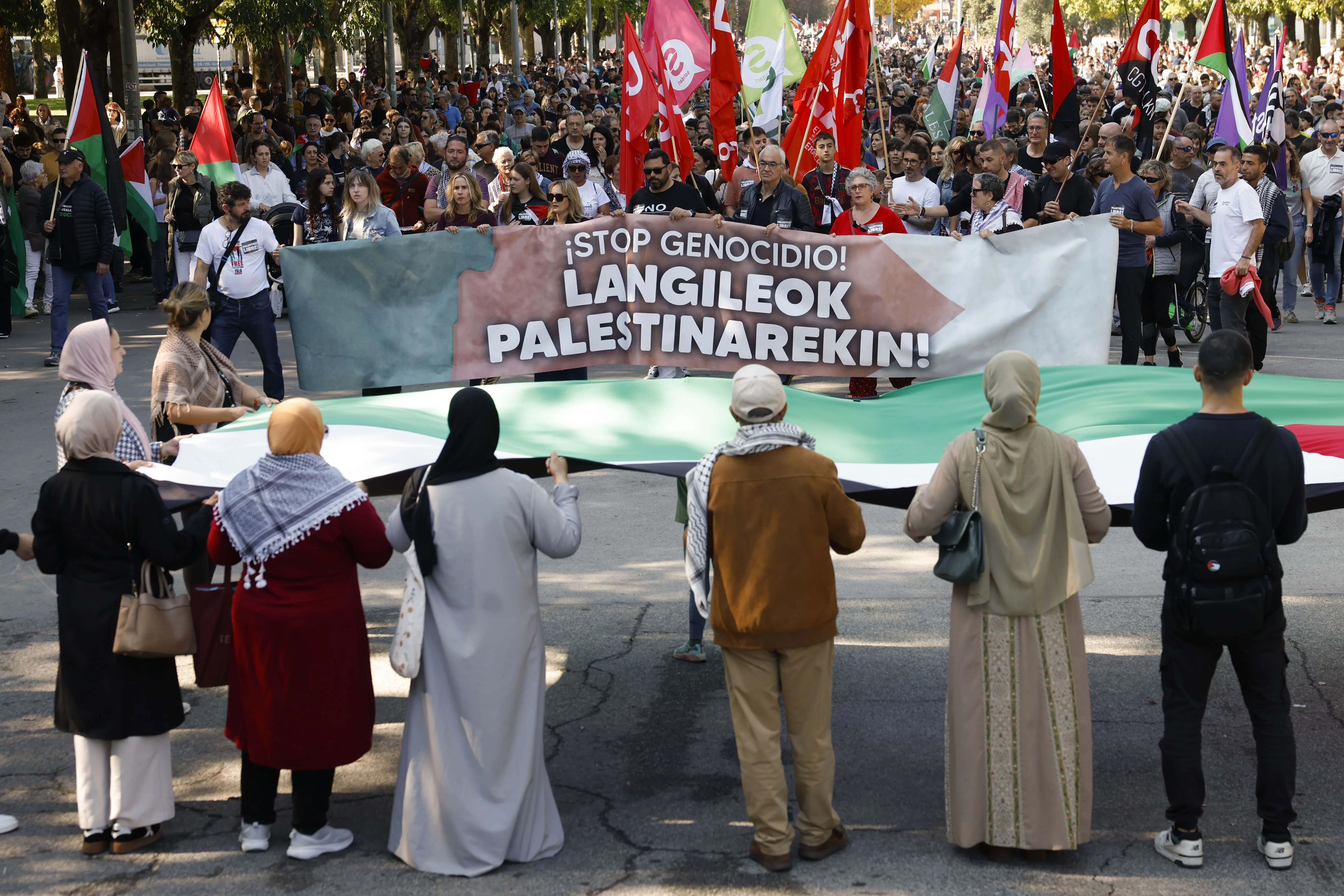 Imagen de la manifestación en favor de Palestina y contra Israel celebrada en una jornada de paros en Navarra