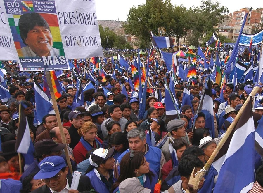 Por primera vez en 20 años, el MAS no está en la papeleta de Bolivia: los hitos que marcaron su caída