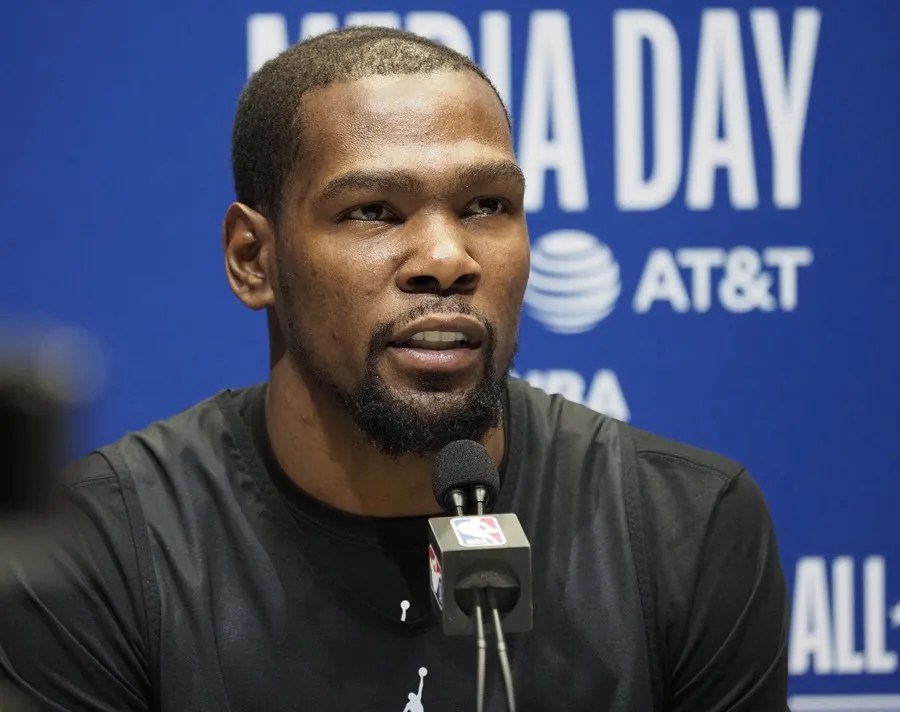 Kevin Durant renuncia a 30 millones y acuerda extensión de contrato de 2 años y 90 millones con los Rockets
