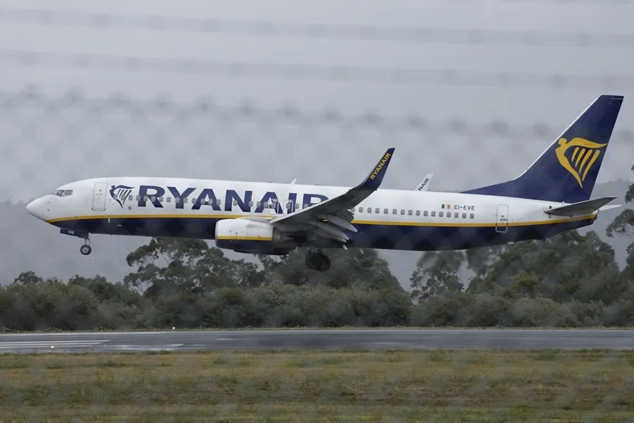 RYANAIR DEMORAS