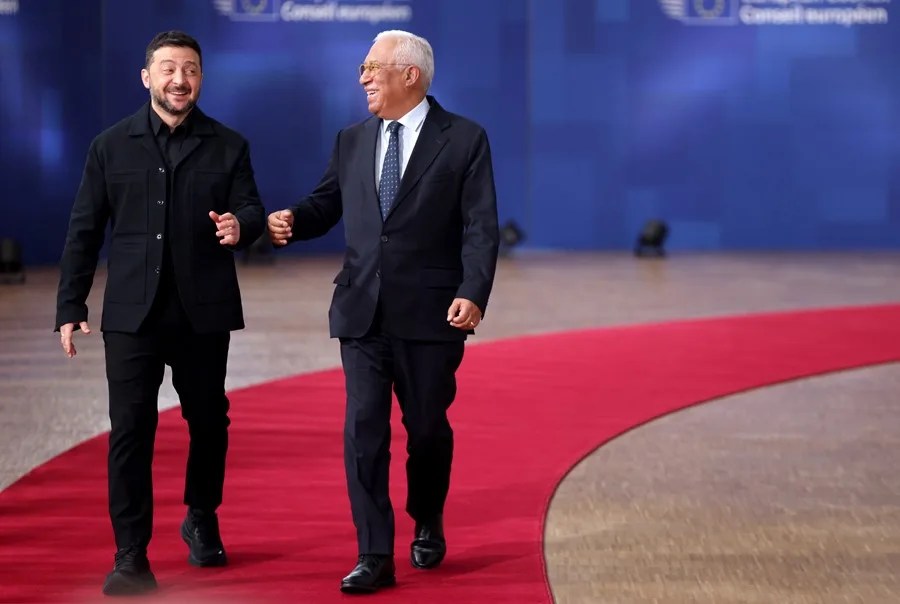 Volodymyr Zelenski (i) y Antonio Costa, este jueves en Bruselas. EFE/EPA/Olivier Matthys