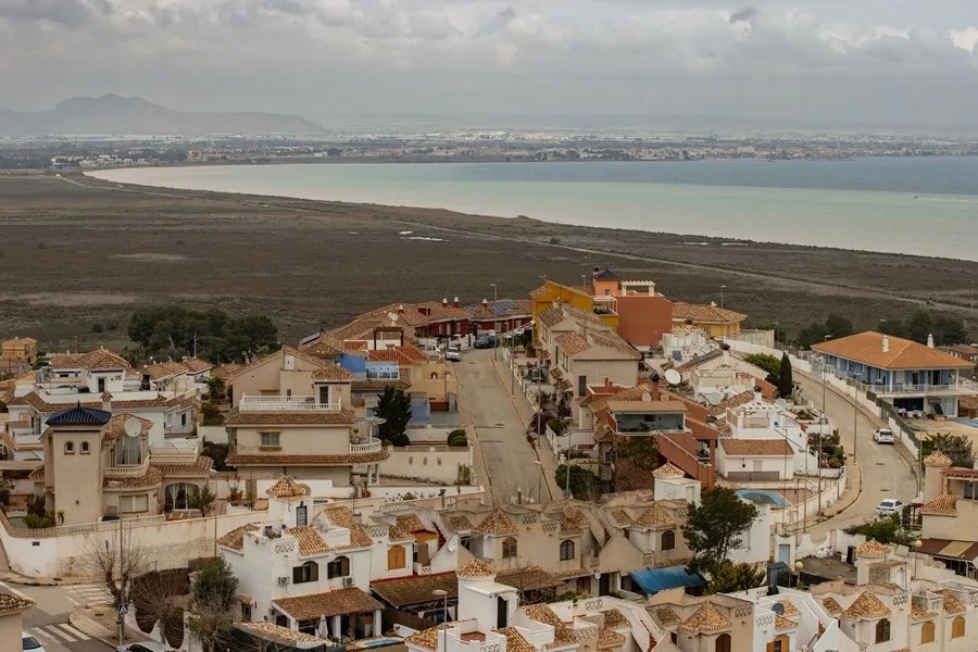 Vista aérea de la desembocadura de la Rambla del Albujón al mar Menor en una imagen de archivo.