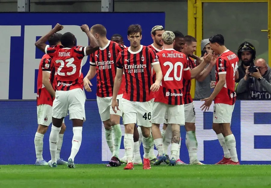Imagen de un partido en el estadio en el estadio Giuseppe Meazza