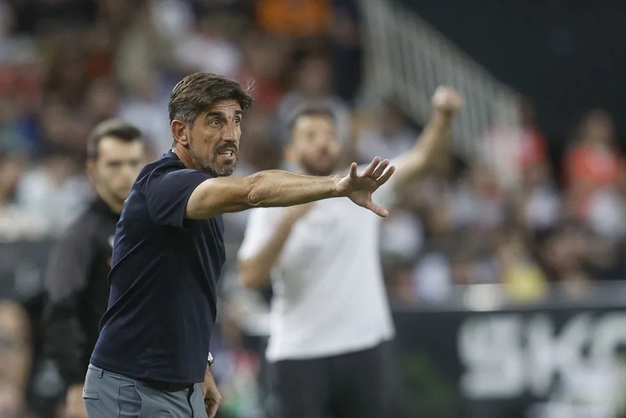 El entrenador del Oviedo, Veljko Paunovic