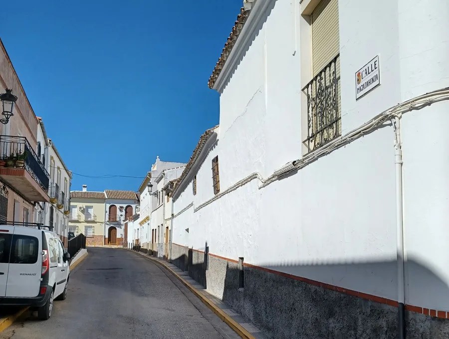 Calle Majadahonda en el municipio sevillano de El Saucejo