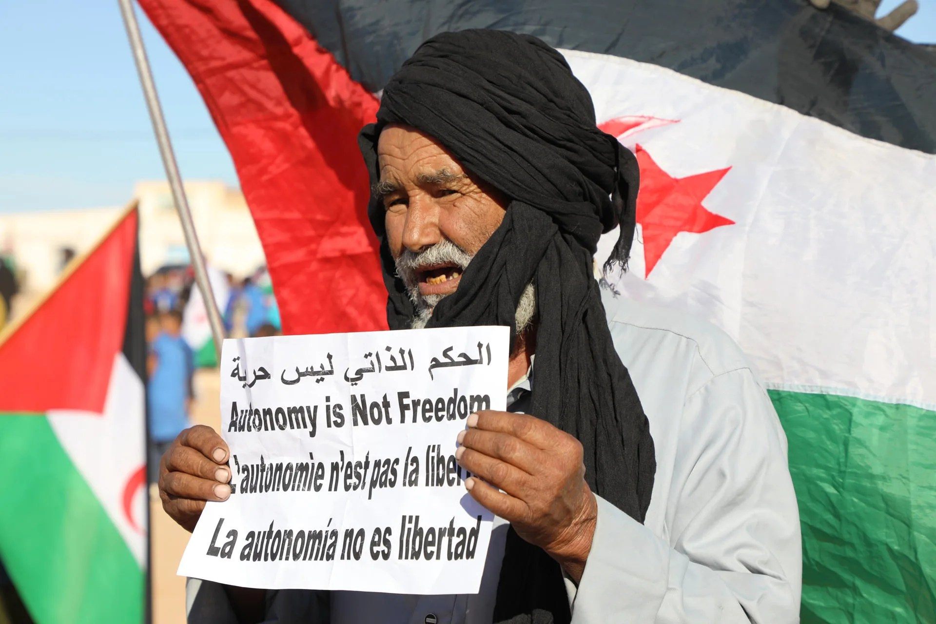 Massive demonstrations against the US draft resolution prioritizing Moroccan autonomy for Western Sahara were held in the Sahrawi refugee camps in the Algerian region of Tindouf. The resolution is expected to be voted on by the UN Security Council on Thursday. October 30, 2025. EFE/ Taher Mulay