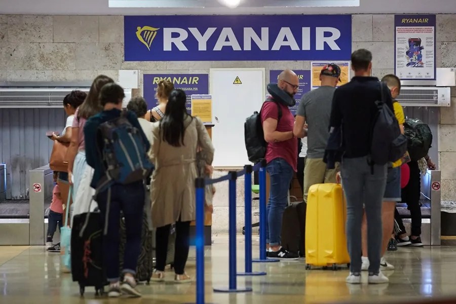 RYANAIR DEMORAS
