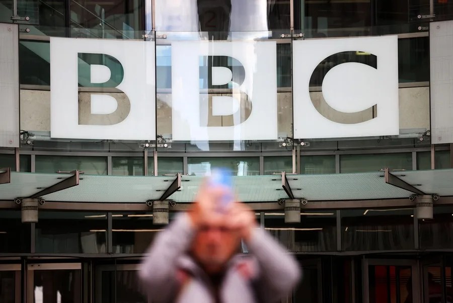 La BBC se disculpa ante Trump un día antes de que expire su ultimátum
