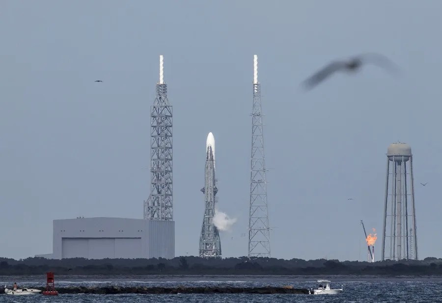 Blue Origin recupera su cohete New Glenn tras el despegue de la misión Escapade a Marte e iguala a SpaceX
