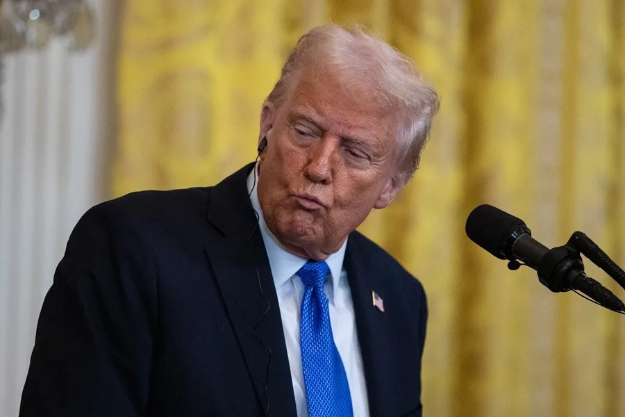 La 'ola' demócrata en las contiendas locales complica el plan de Trump para las elecciones legislativas