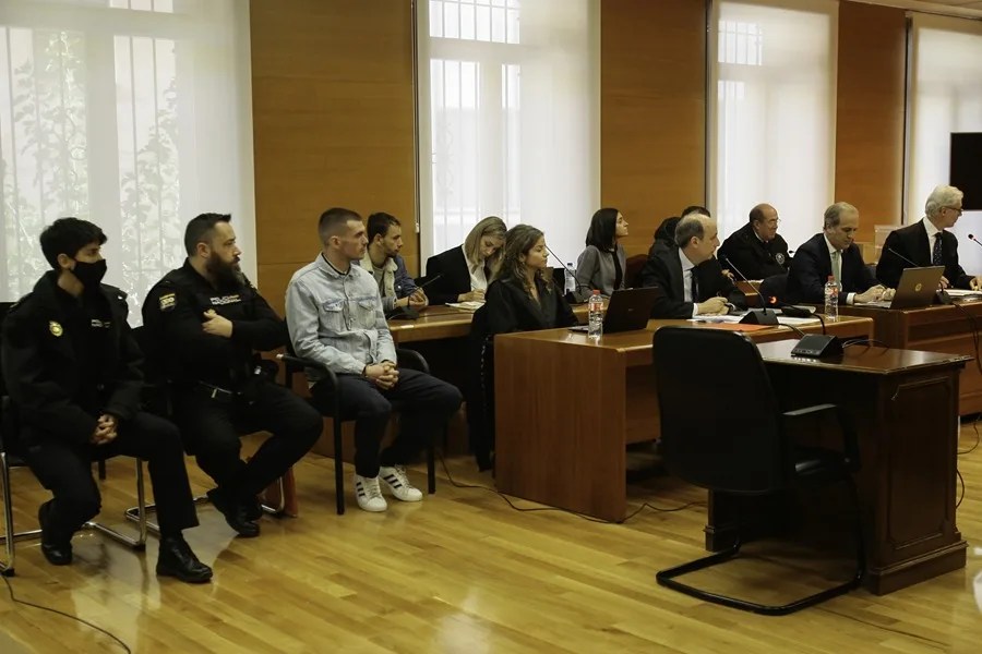 Prisión permanente revisable por el triple crimen de Chiloeches