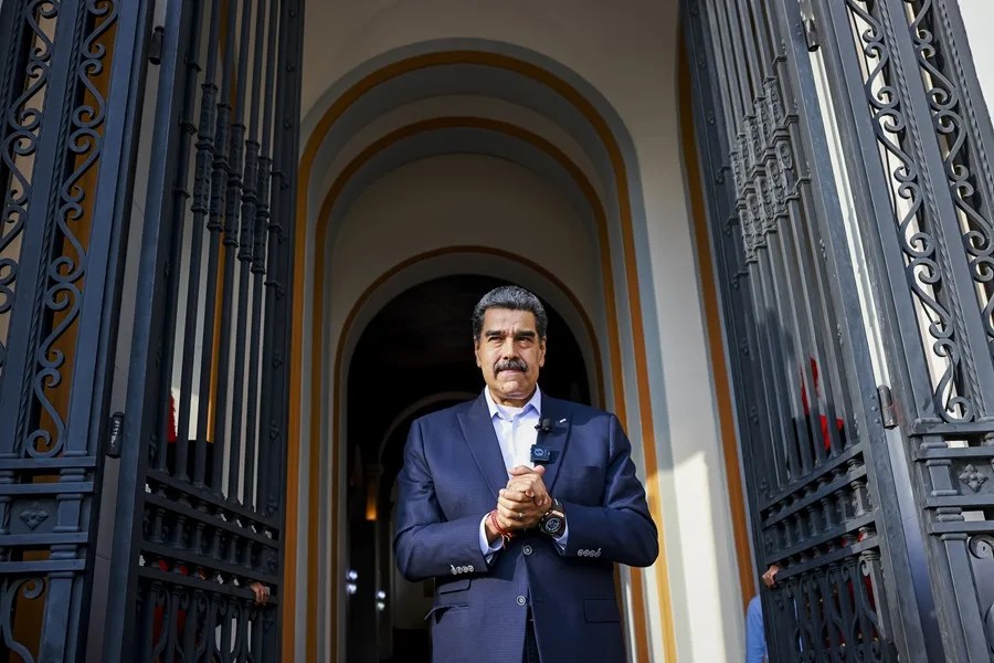 Maduro dice que aviones vinculados al narcotráfico volaron a Venezuela en medio del despliegue de EE.UU.