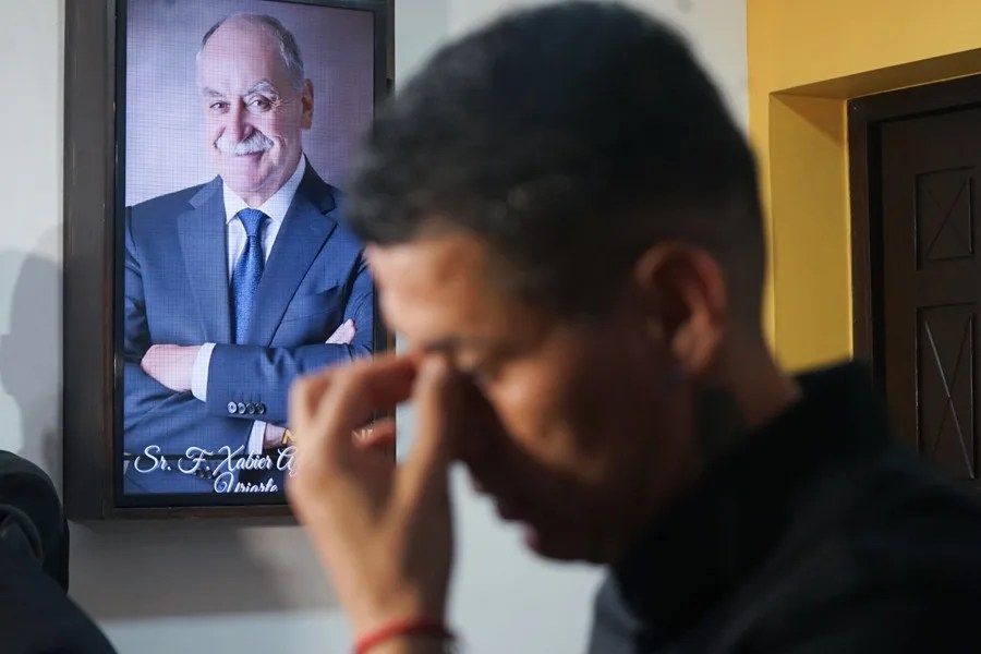 "Hasta siempre, Bigotón": Bolivia despide al entrenador español Xabier Azkargorta