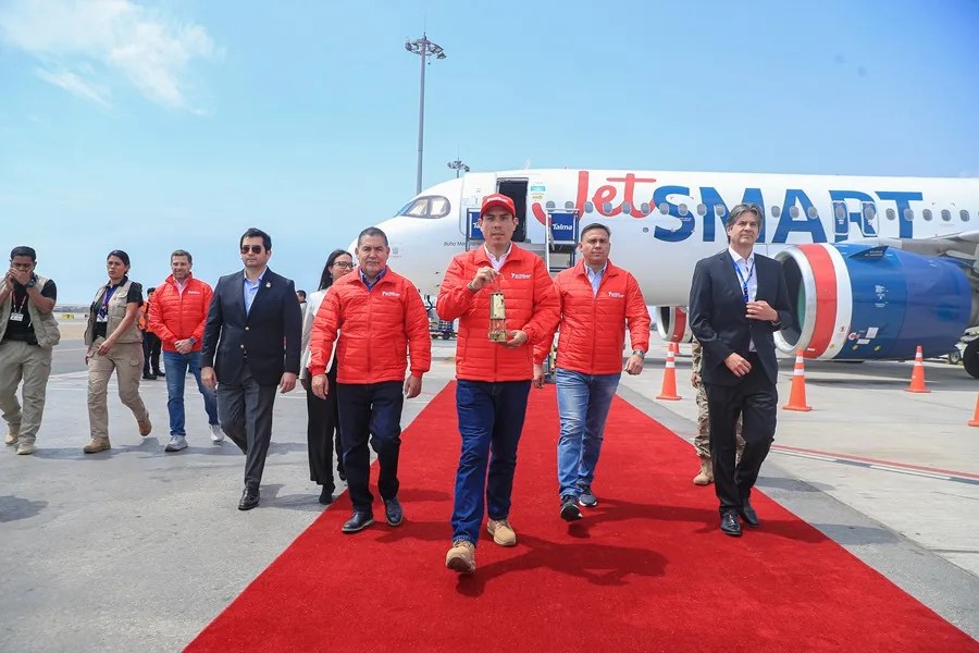 Presidente de Perú recibió la llama de los Juegos Bolivarianos 2025