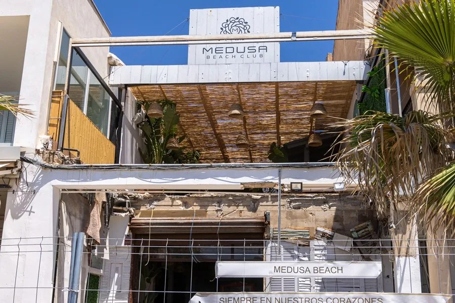 Imagen de archivo de la terraza del restaurante-bar Medusa Beach Club de la Playa de Palma que se hundió causando 4 muertos