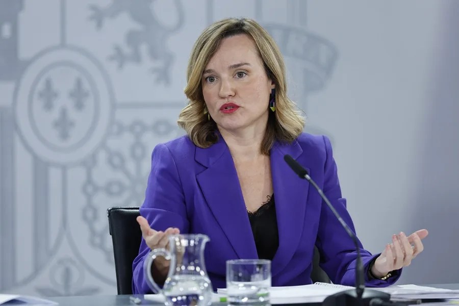 La ministra de Educación y portavoz del Gobierno, Pilar Alegría, asistió a la rueda de prensa celebrada tras la reunión del Consejo de Ministros