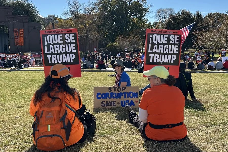 Protestas en Washington al grito de "que se largue Trump" tras las victorias electorales demócratas