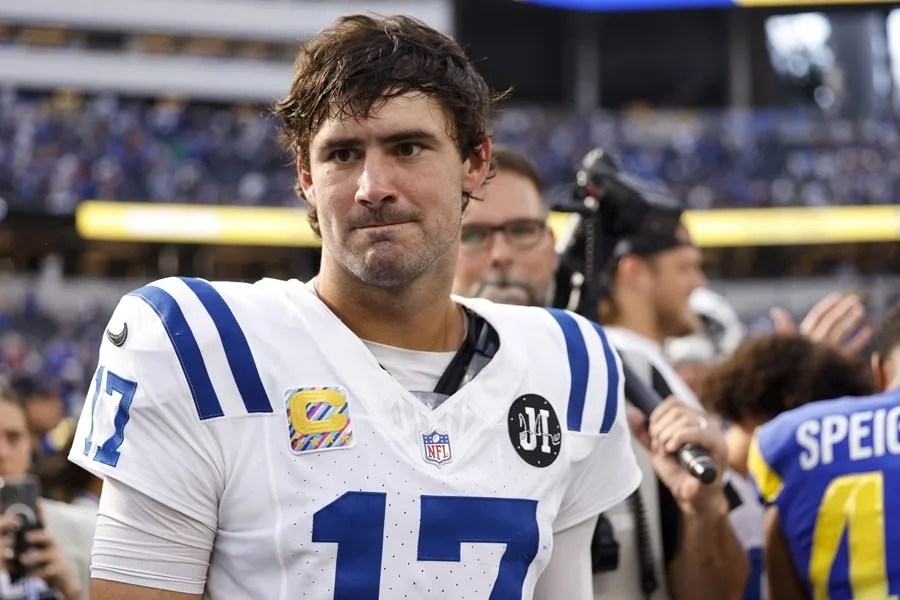 Se tambalean los playoffs para Colts tras lesión de Daniel Jones