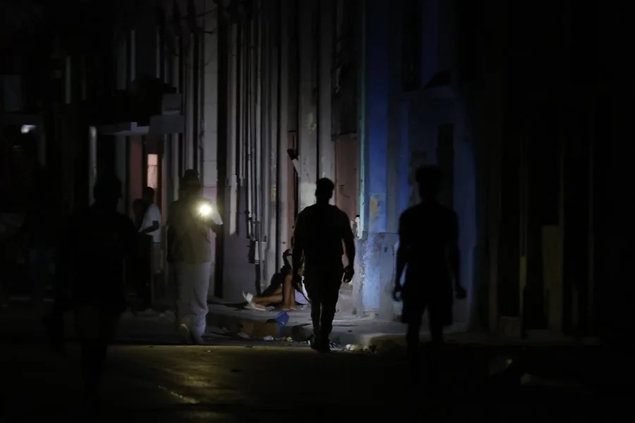Cuba prevé otro apagón récord: más del 62 % del país a la vez sin corriente este lunes