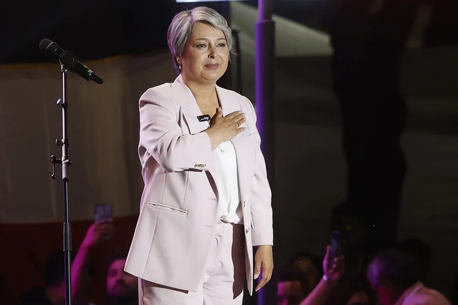Jara, la exministra de Chile que quiere superar el lastre del anticomunismo y de un Boric impopular
