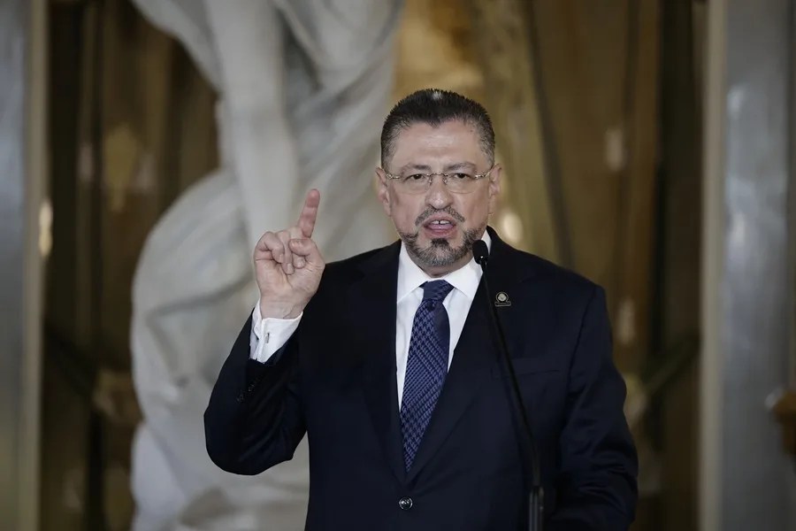 El Congreso de Costa Rica decidirá si levanta el fuero presidencial por intromisión en política